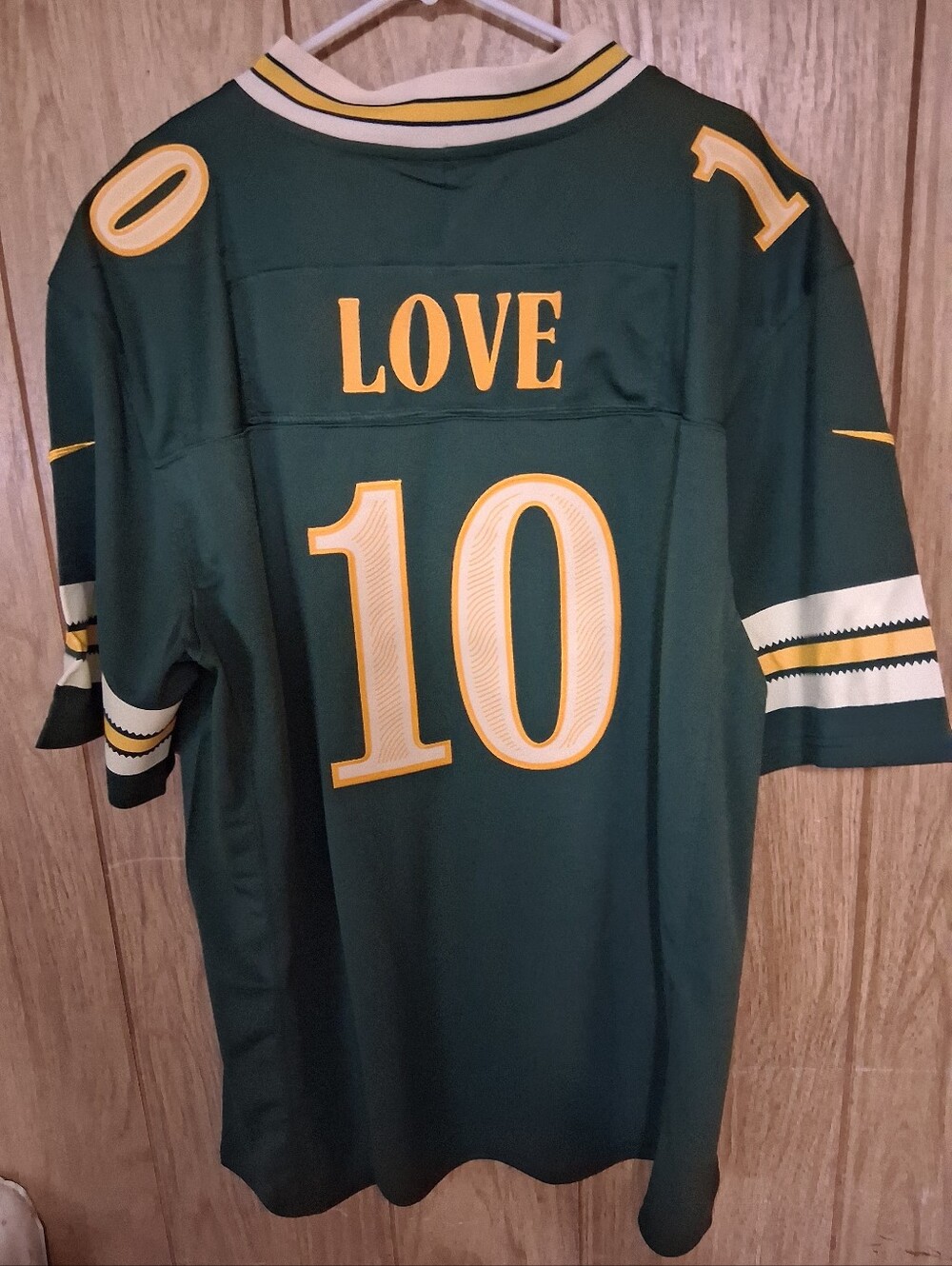 Mystery Sports Card With Jordan Love Fuse Rivalry XXL Jersey